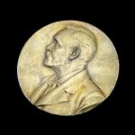 カズオイシグロがノーベル文学賞の理由は？経歴やおすすめ代表作も！